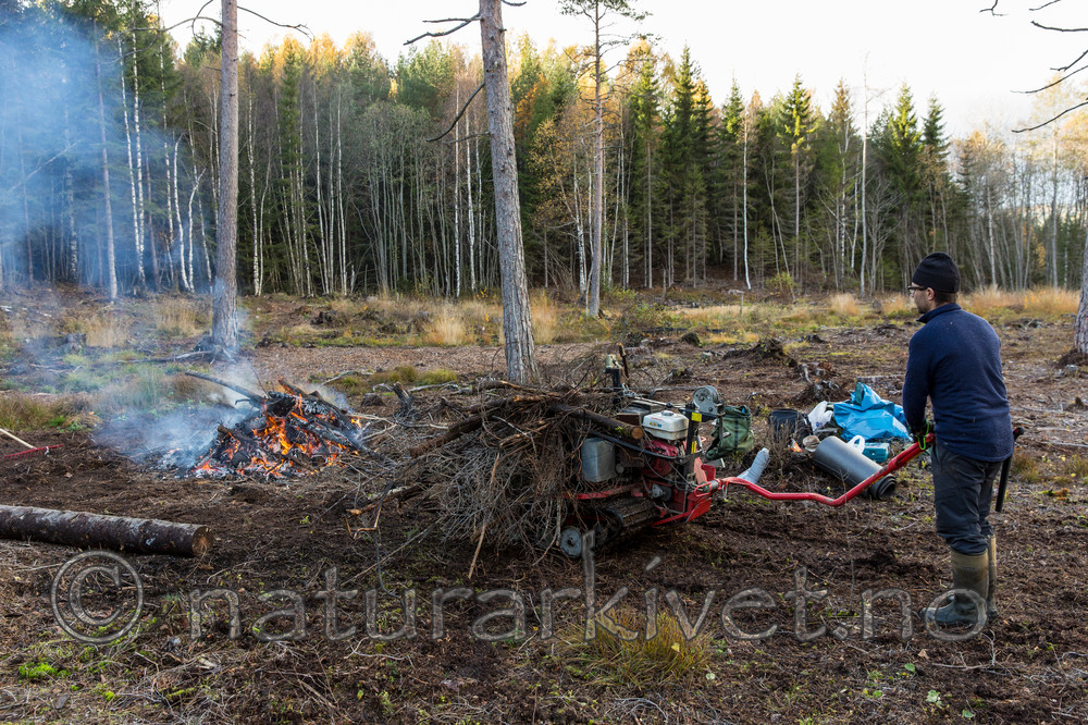 KA_141014_3584